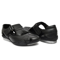 Close-up of adjustable straps on Country Maddox leather sandals. Close-up of adjustable straps on Country Maddox leather sandals.