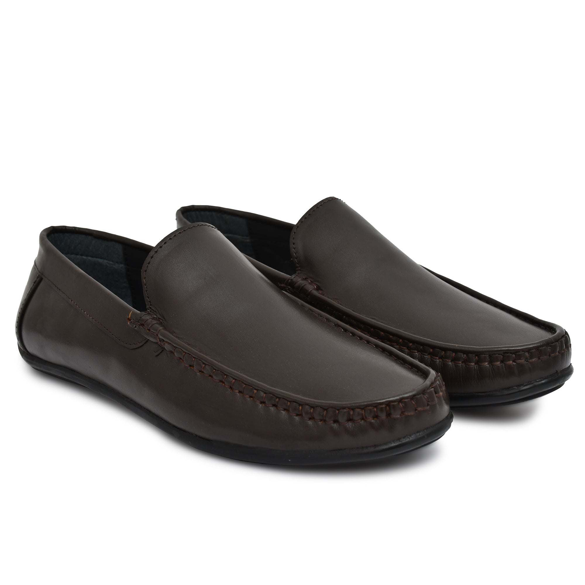 Comfortable and elegant brown loafers from Country Maddox for men. Comfortable and elegant brown loafers from Country Maddox for men.