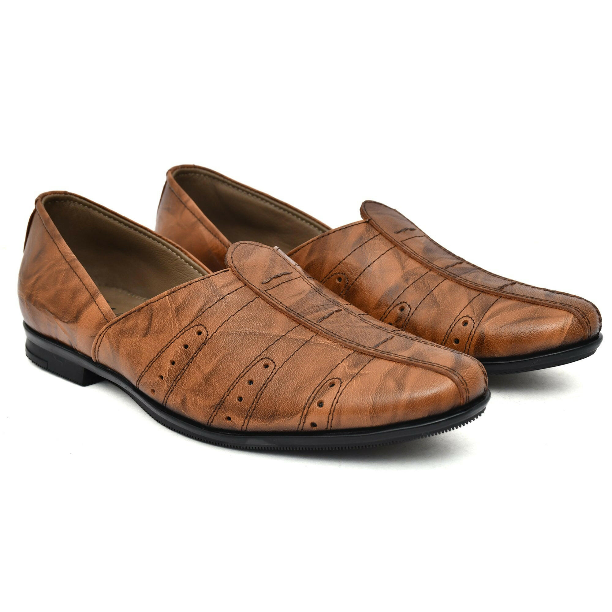 Comfortable leather Nagra shoe by Country Maddox with padded footbed and flexibility Comfortable leather Nagra shoe by Country Maddox with padded footbed and flexibility