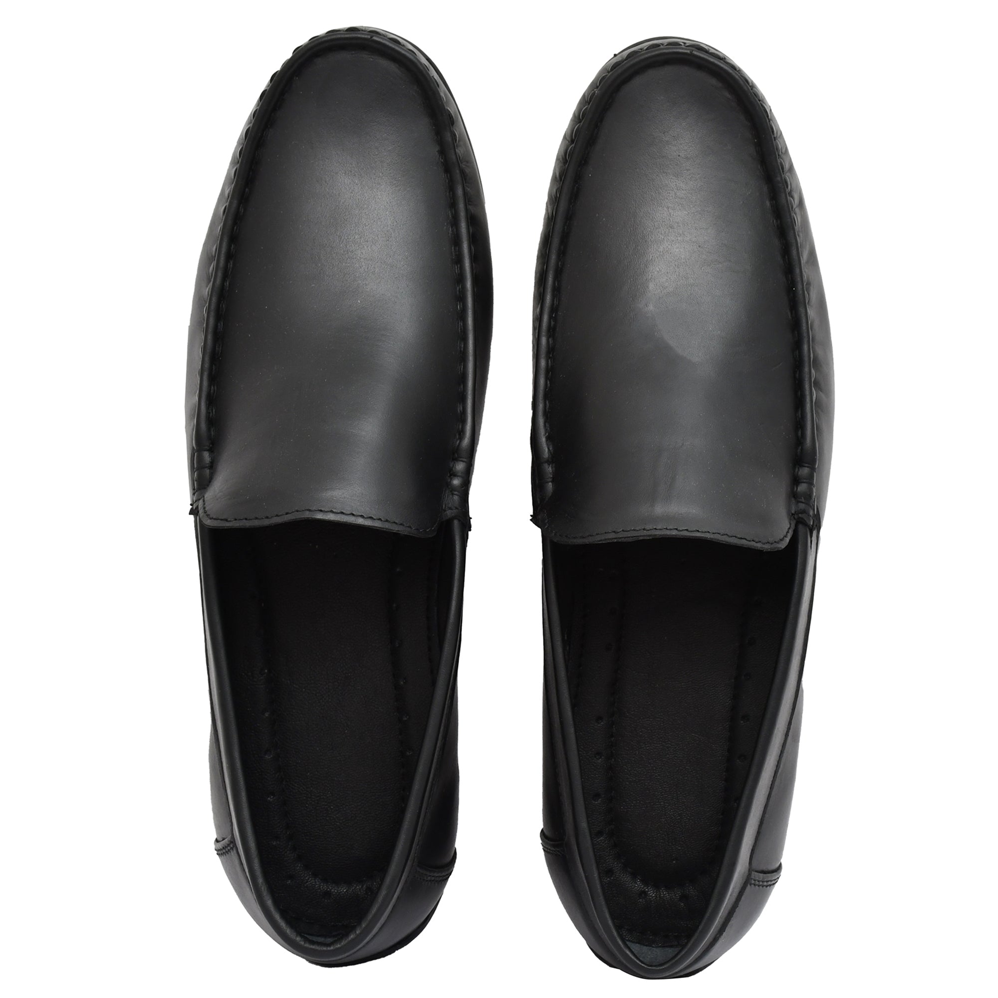 Trendy black leather loafers that provide all-day comfort from Country Maddox. Trendy black leather loafers that provide all-day comfort from Country Maddox.