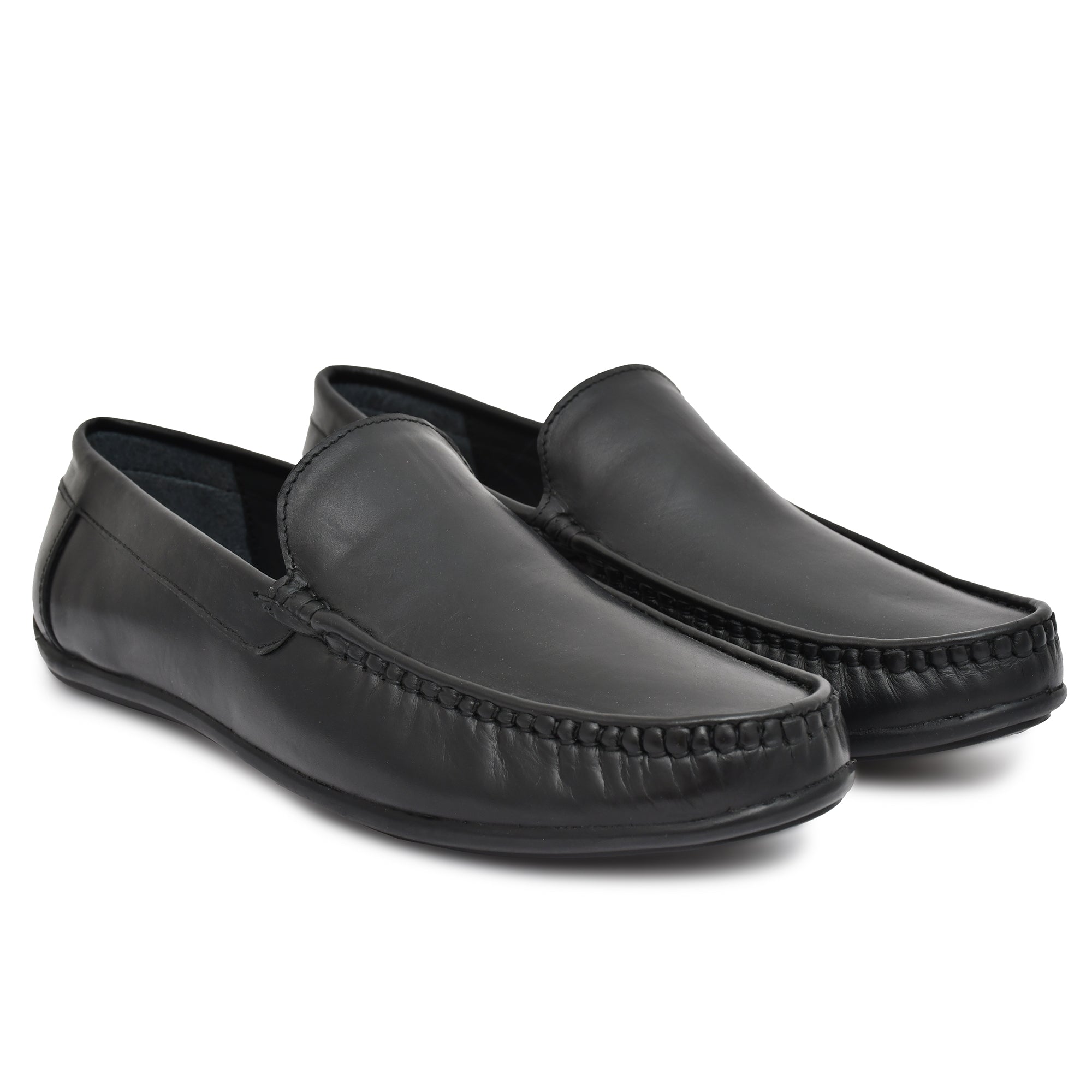 Elegant black leather loafers by Country Maddox, perfect for any occasion Elegant black leather loafers by Country Maddox, perfect for any occasion