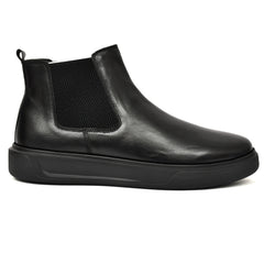 Side view of Country Maddox leather boot showcasing its sophisticated style. Side view of Country Maddox leather boot showcasing its sophisticated style.