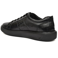 Country Maddox black leather sneakers with stylish, sleek design Country Maddox black leather sneakers with stylish, sleek design