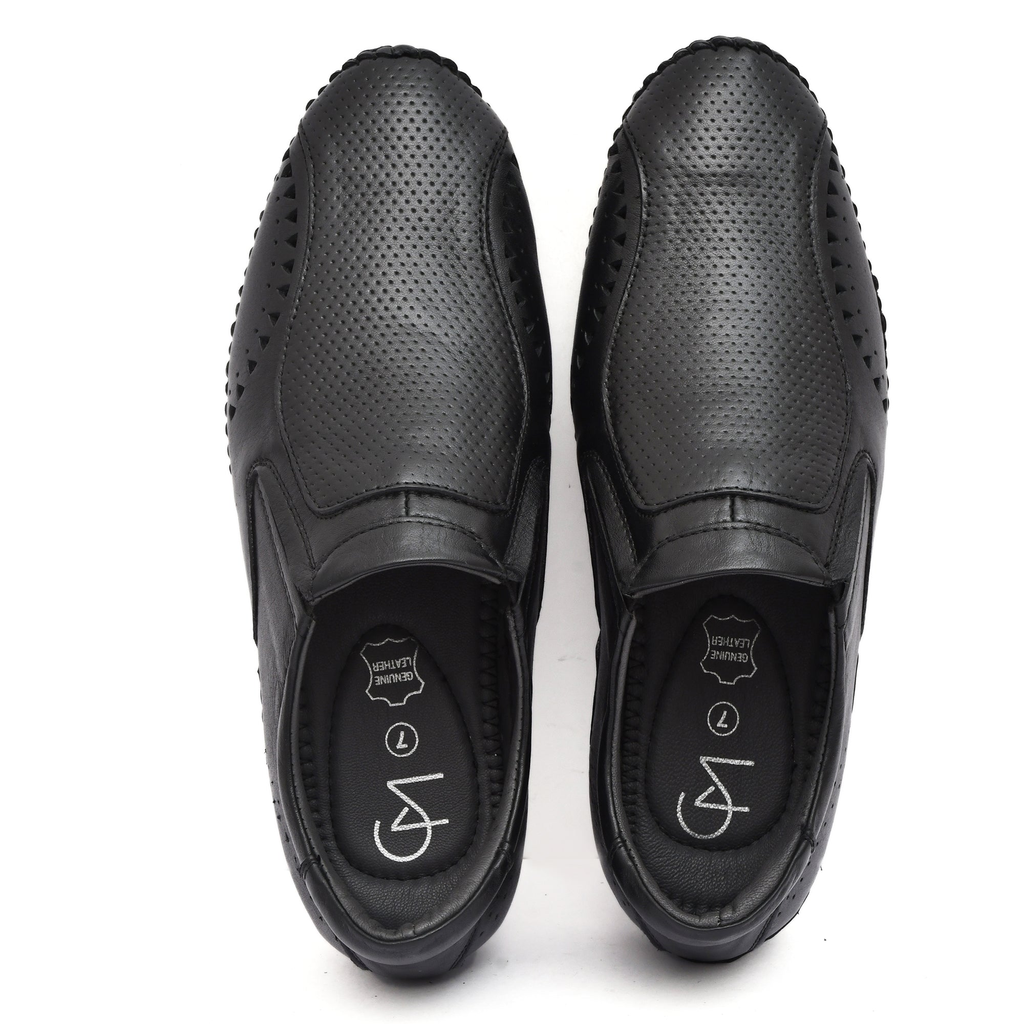 Comfortable men's slip-on shoes crafted with premium materials by Country Maddox Comfortable men's slip-on shoes crafted with premium materials by Country Maddox