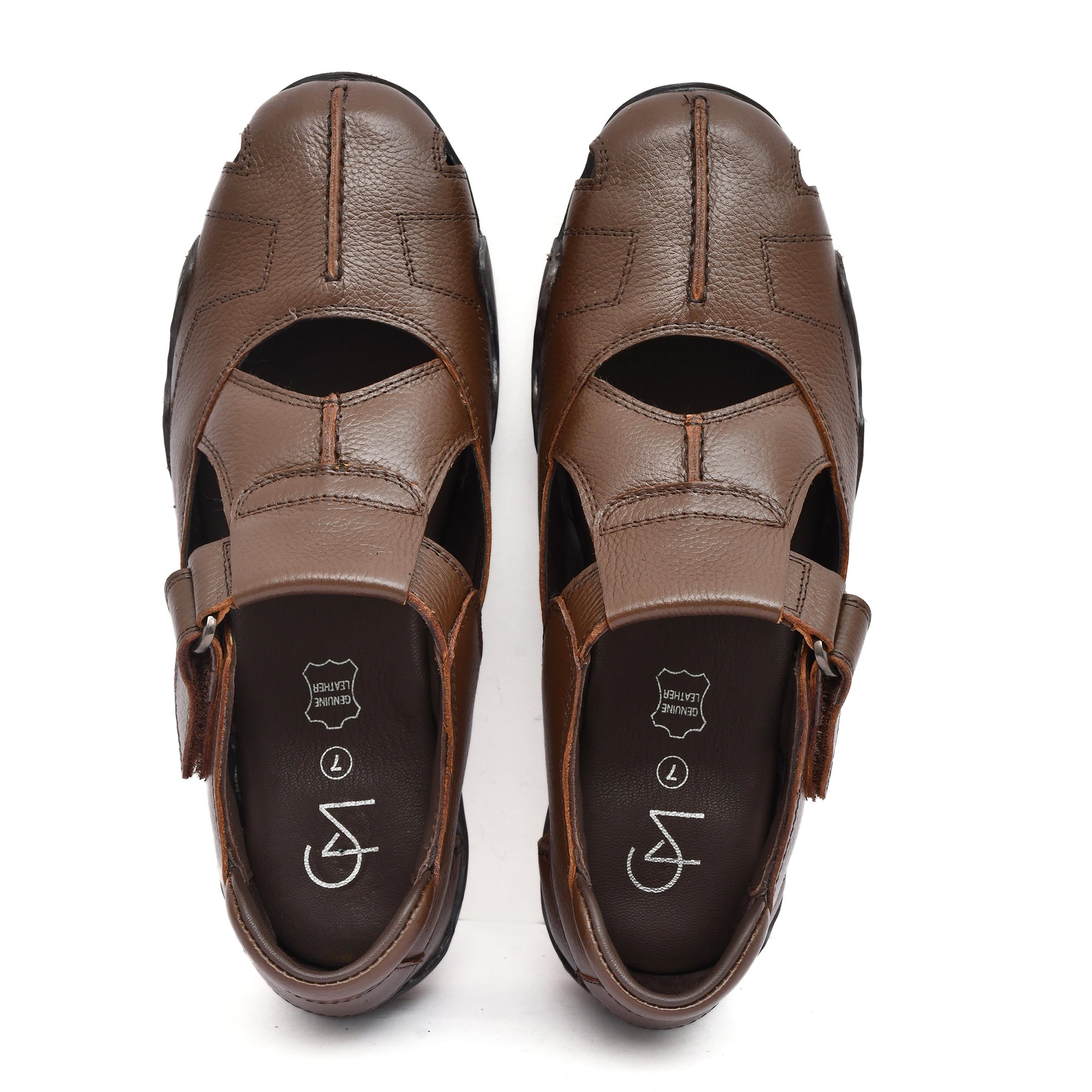 Padded footbed detail of Country Maddox leather sandals for ultimate comfort. Padded footbed detail of Country Maddox leather sandals for ultimate comfort.