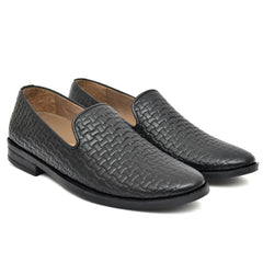 Country Maddox black leather slip-ons featuring a sleek design. Country Maddox black leather slip-ons featuring a sleek design.