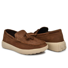 Comfortable and lightweight Nubuk leather loafers in olive green. Comfortable and lightweight Nubuk leather loafers in olive green.
