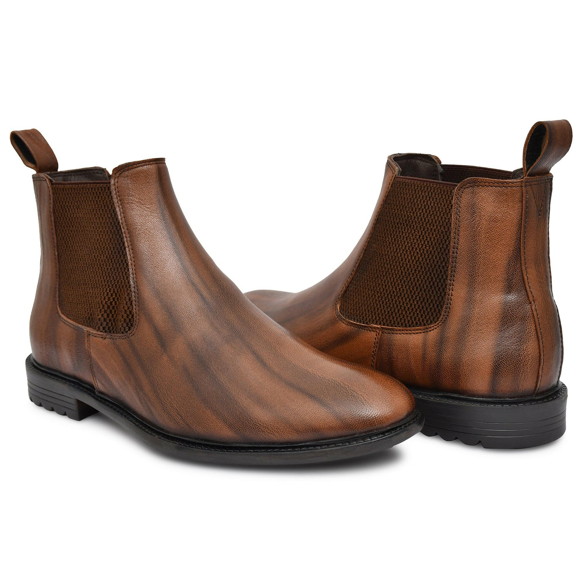 Stylish brown leather boots from Country Maddox, perfect for any occasion. Stylish brown leather boots from Country Maddox, perfect for any occasion.