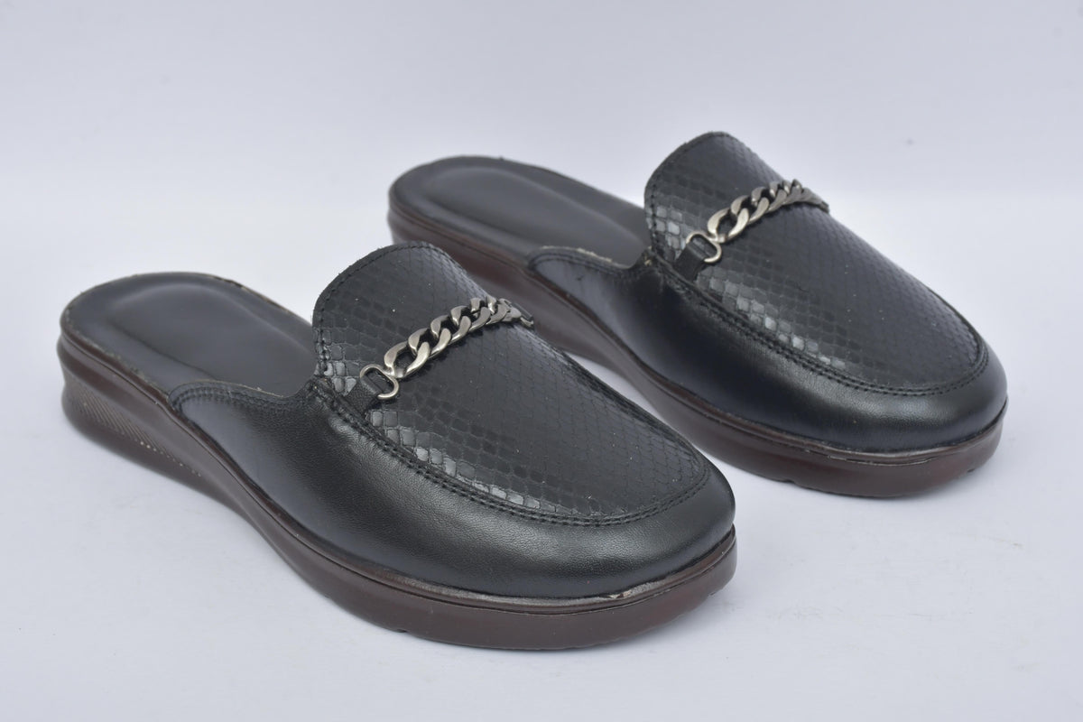 Country Maddox women's black mule loafers with decorative chain, textured upper and open heels