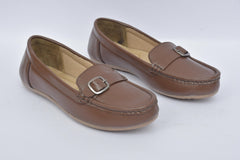 Women's brown buckle detail loafers LF 07, pair angled view